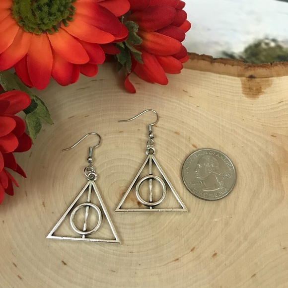 Harry Potter Deathly Hallows Silver Triangular Earrings - Picture 8 of 9